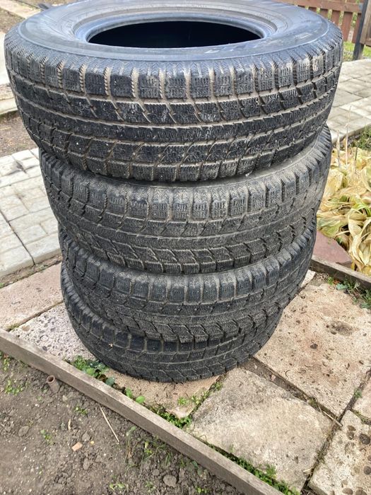 Резина зимняя toyo