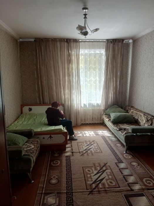 Продам сталинка Металлургов 26