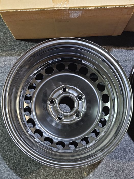 Set jante tabla Volkswagen 5x112 R15 7J ET37 noi originale