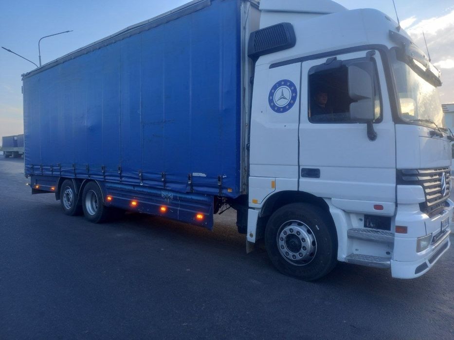 Mersedes Benz Actors