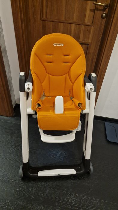 Scaun de masa 2 in 1 Peg Perego, Siesta Follow Me, Arancia