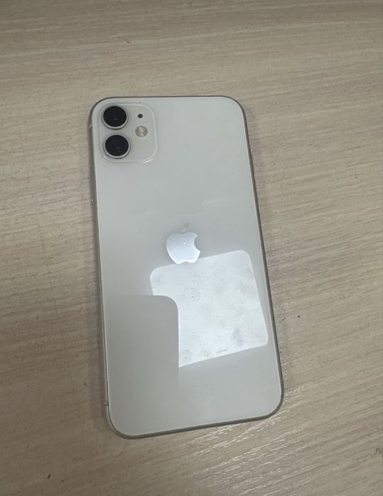 iPhone 11 в белом цвете оригинал