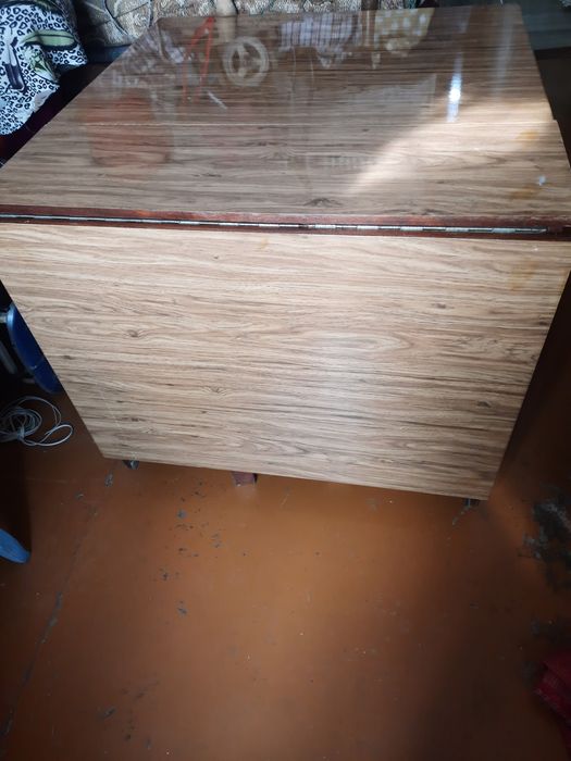 Стол книжка в хорошем состоянии