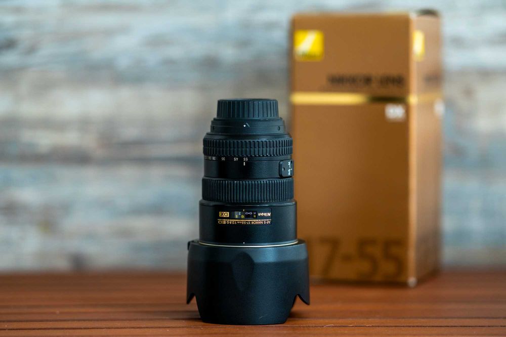 Nikon AF-S DX Zoom-Nikkor 17-55mm f/2.8G IF-ED