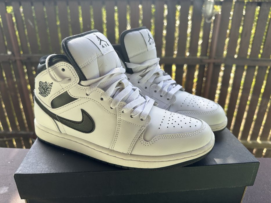 Air Jordan 1 Mid
