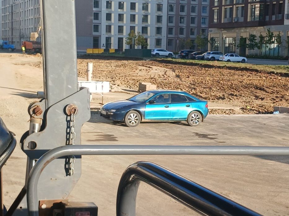 Mazda 323 на ходу
