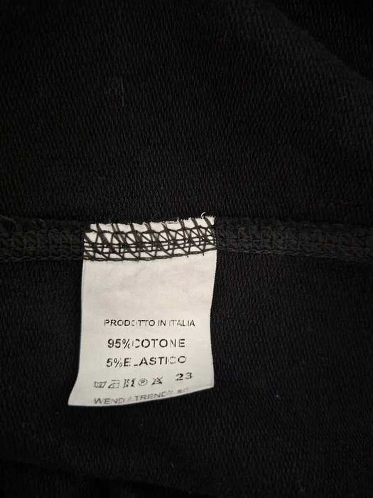 Rochie Wendy Trendy,neagră, asimetrica, cu tul și decupaj la spate, mărimea L