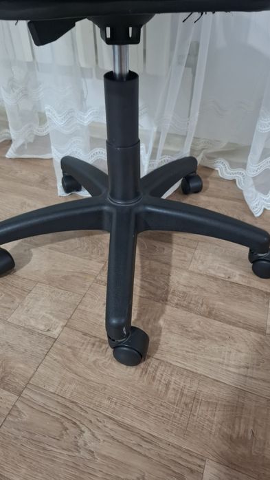 Кресло сатылады.