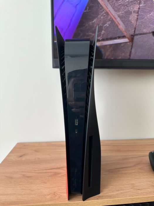 Продам playstation 5 limited edition +2 игры и сумка