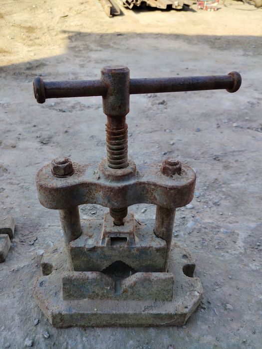 Струбцина қысқыш