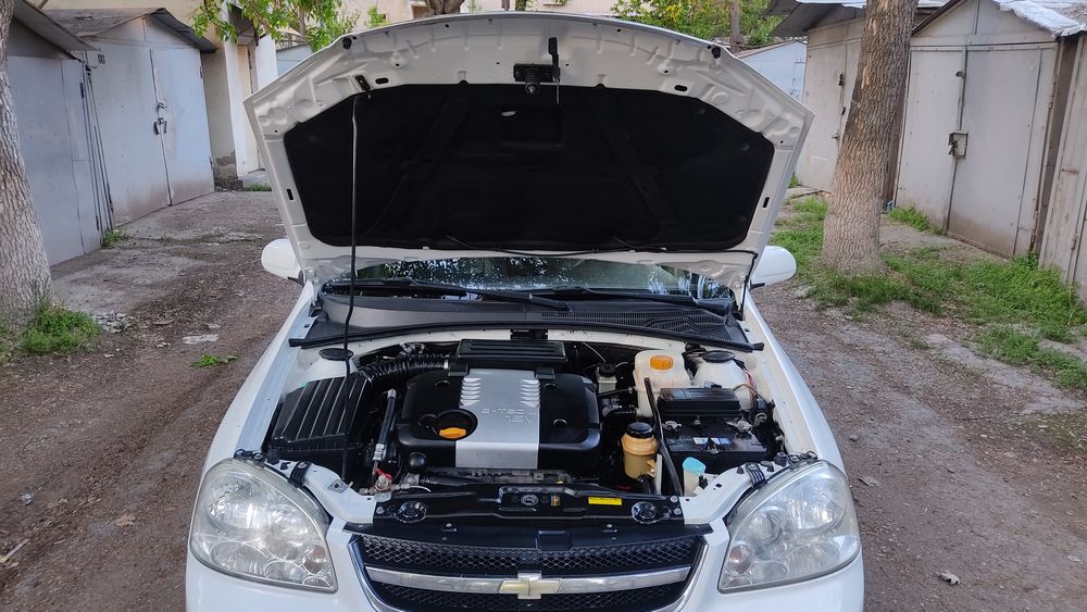 Srochno lasetti sotiladi karobka avtomat