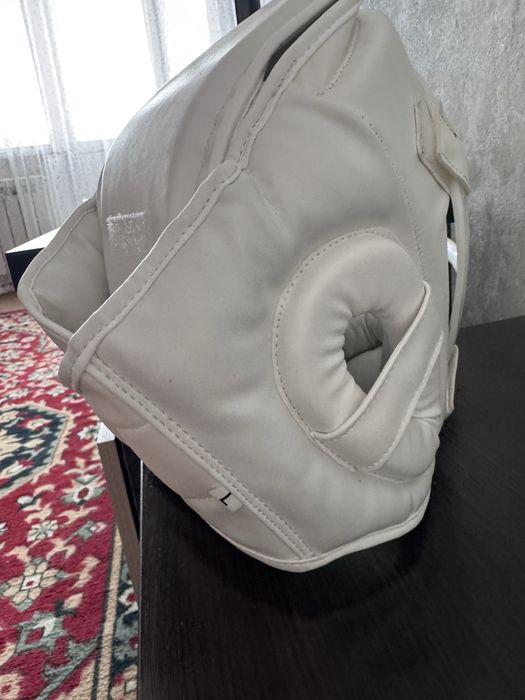 Продам шлем для каратэ