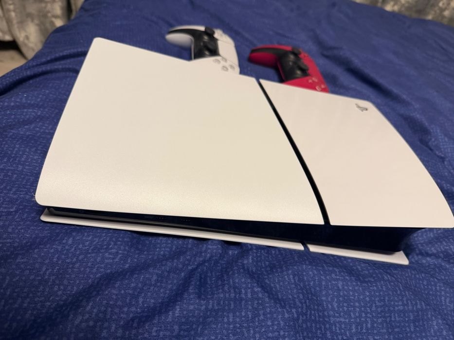PS5 SLIM 1TB 2 manete