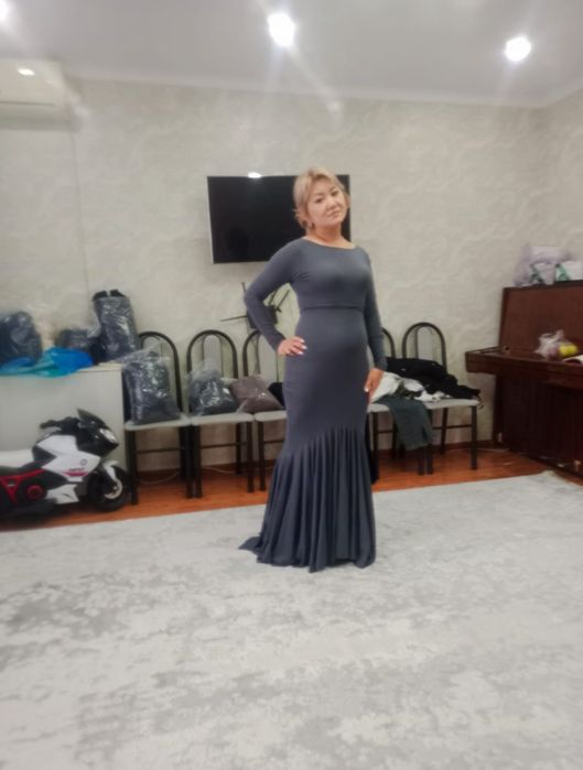 Продам новые вещи платья