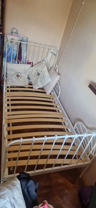 Cadru pat ikea din fier  si somiere