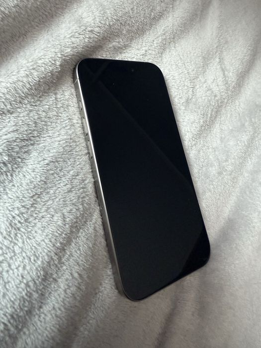 Продается айфон 15 про на 128гб