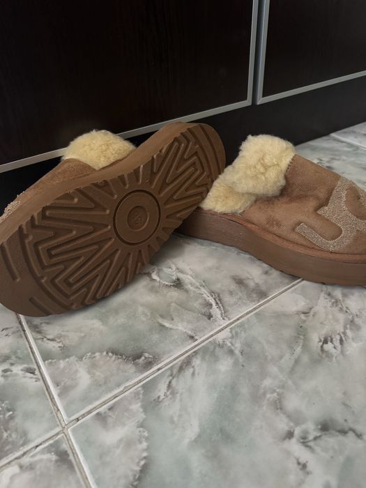 Чисто нови ботушки UGG