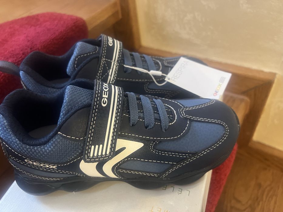 Vand adidasi Geox marimmea 32 noi