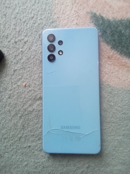 Продам телефон самсунг