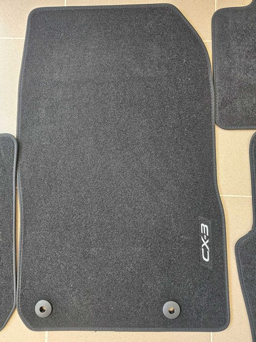 Оригинални мокетни стелки за Mazda CX 3