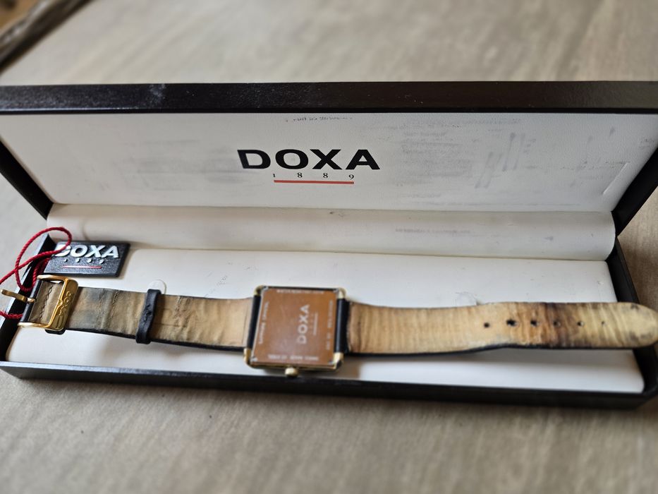 Ceas quartz DOXA