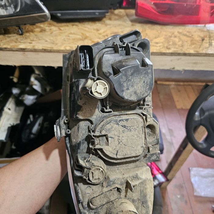 Фарове  бмв е90  преди феиса