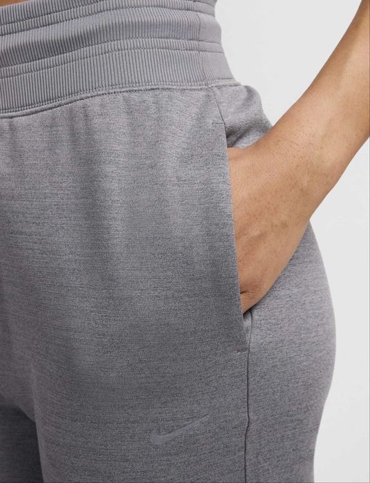 Дамски анцунг Nike