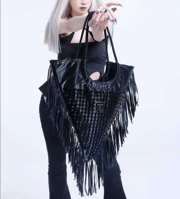 Продам сумку модную