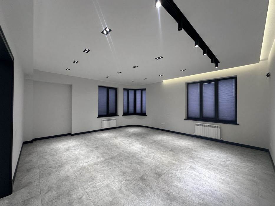 Продаётся нежилое помещение в Центре с Долгосрочным Арендатором! 194м2