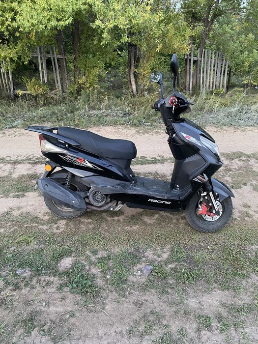 Продам скутер срочно