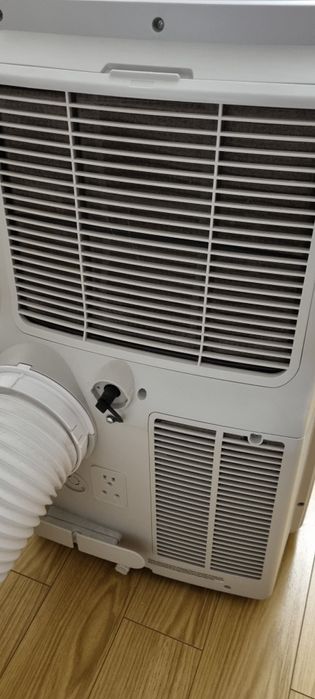 Aparat aer condiționat portabil Beko ba312c 12000btu cu dezumificare