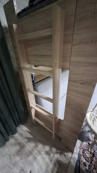 Двухярусная кровать