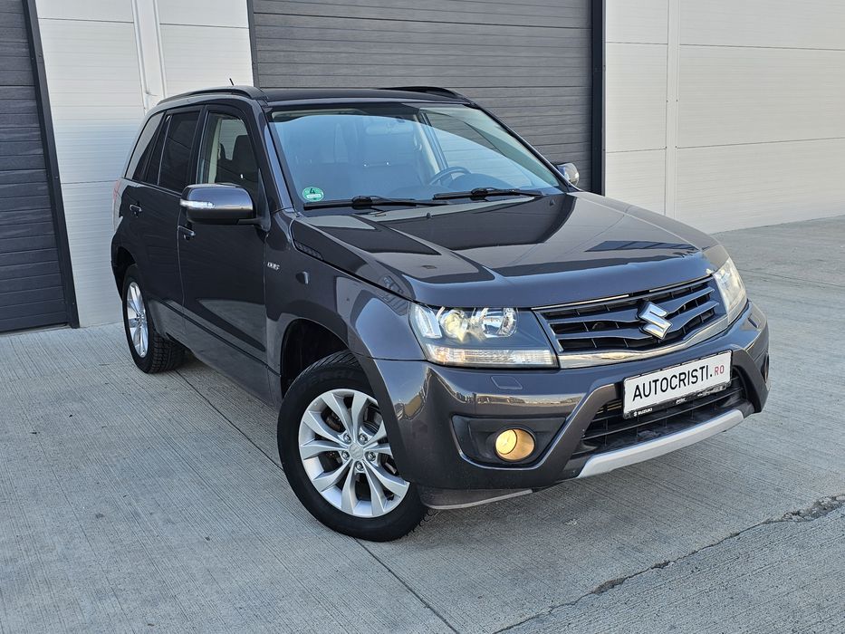 Suzuki grand vitara  An 2013 Motorizare 1.9 Diesel  4x4 cu reductor Navigație  Jante  Clima  Cârlig  Posibil Rate ***