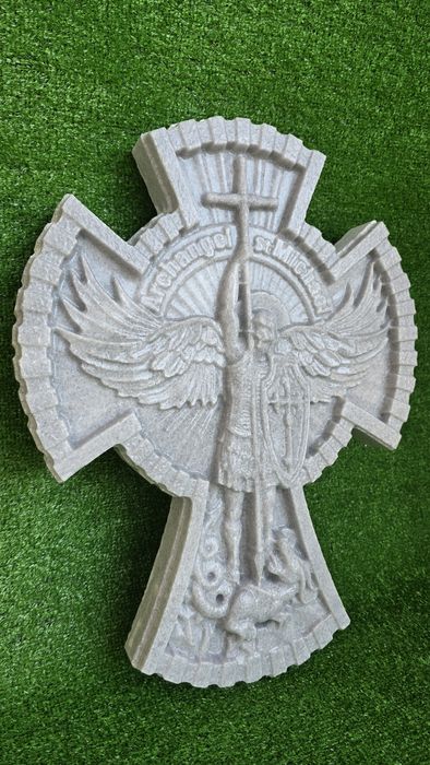 Архангел Михаил от камък – 50×40×6 см