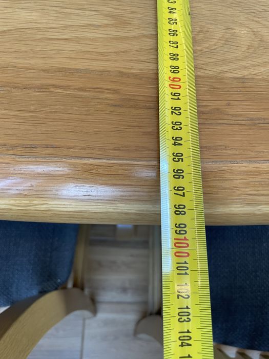 Дъбова маса с 4 стола