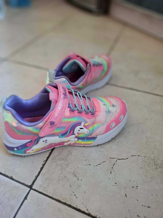 Детски маратонки Sketchers, 34 номер, почти нови, обувани броени пъти