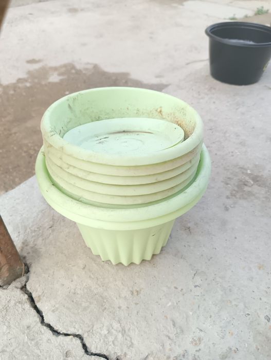 Продаются горшки