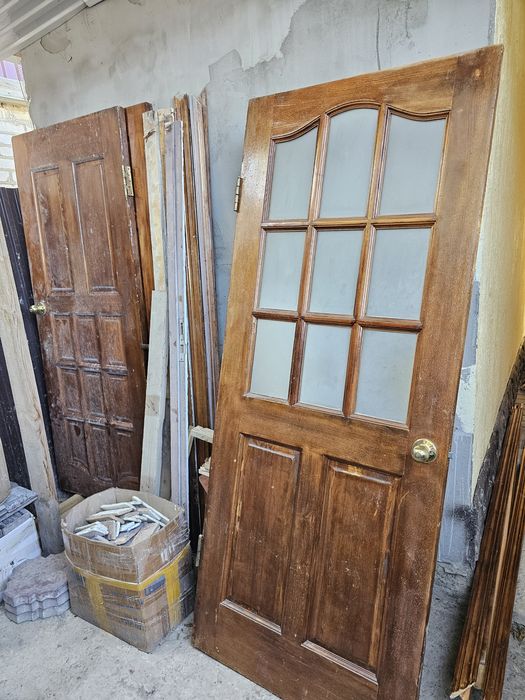 Двери межкомнатные чистое дерево