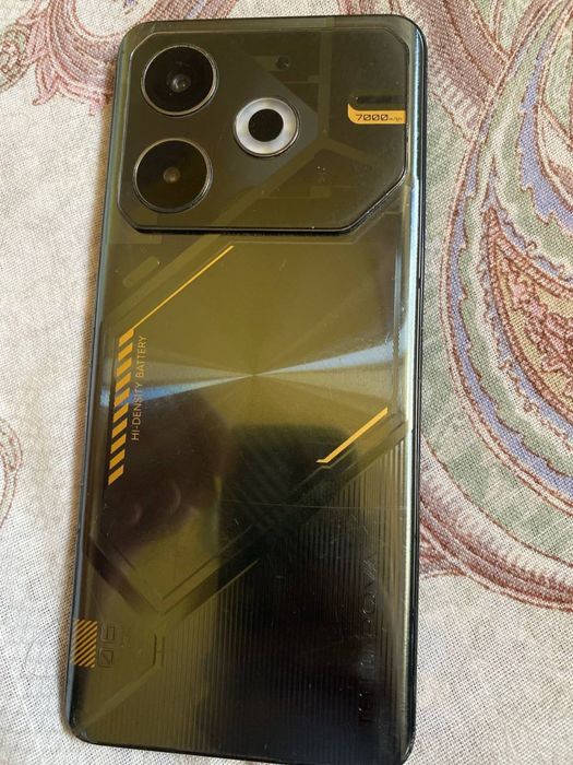 Tecno pova 6 8/256