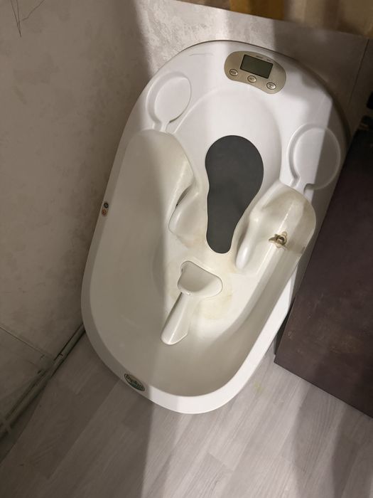 Отдам ванночку за пюрешку