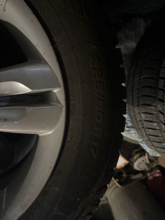 продам диск с покрышкой на R17