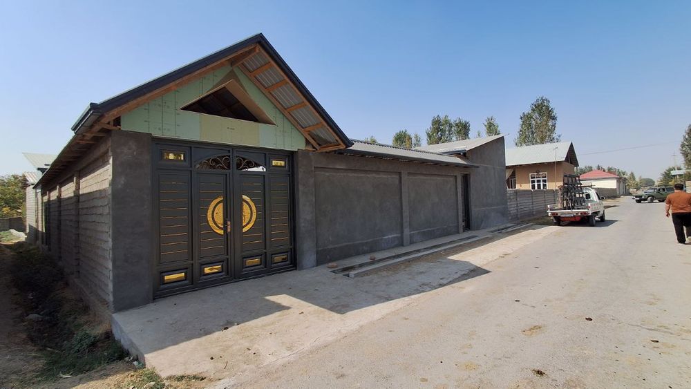 Hovli uy sotiladi 4. Sotux