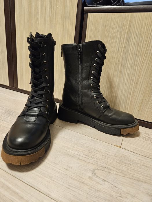 Bocanci piele marimea 37