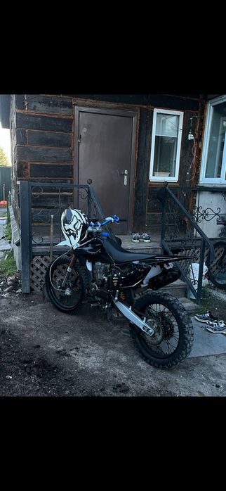Продам  мотоцикл эндуро 320к
