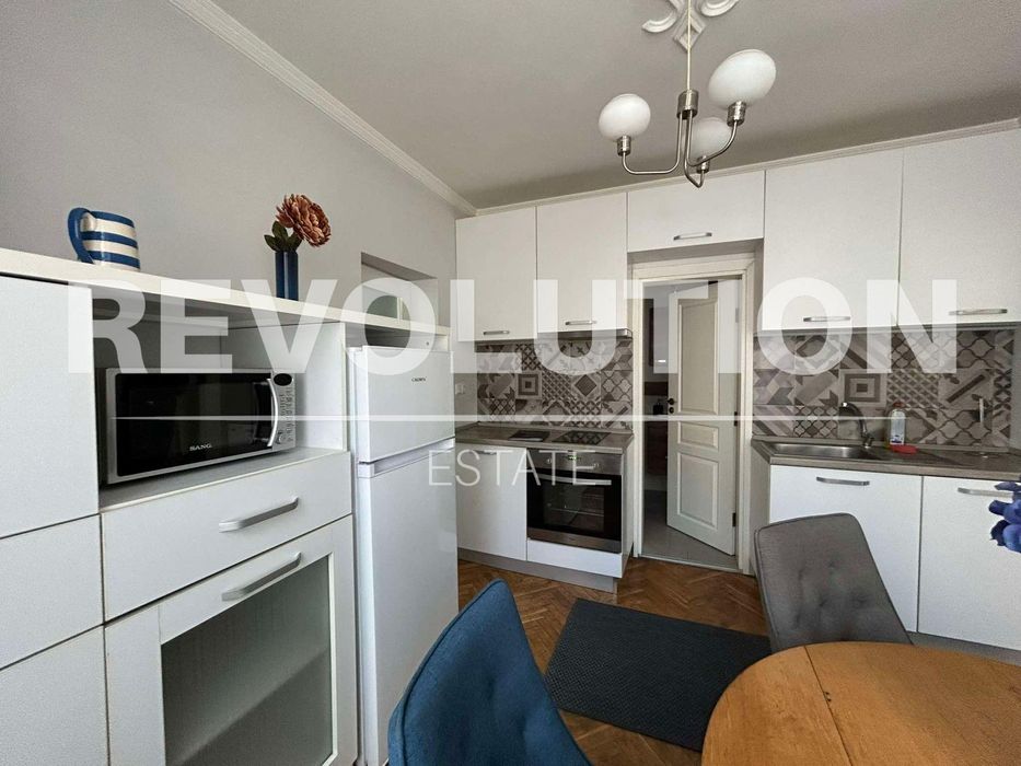 Дава се под наем Двустаен апартамент в Варна, Център - 55 кв.м за 450 € - Снимка #3