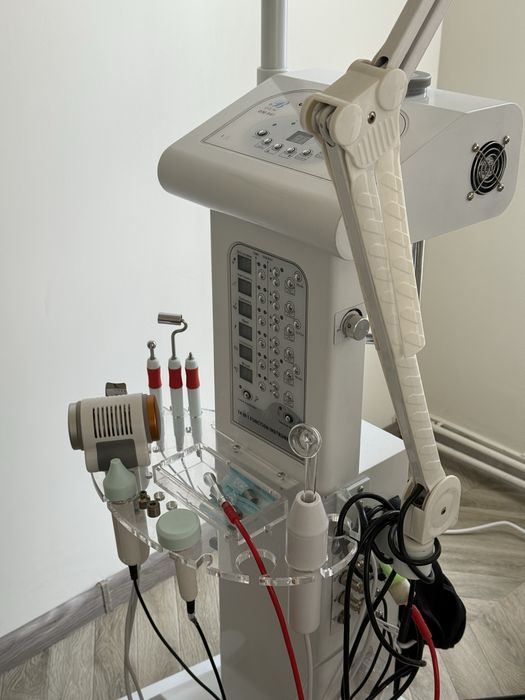 Aparat cosmetic multifuncțional 14 în 1 + Vapozon