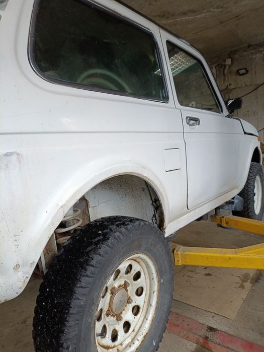 Части за Лада Нива