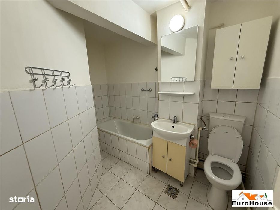 Garsoniera De Vanzare , 40mp , Etaj 1 , Zona Ampoi