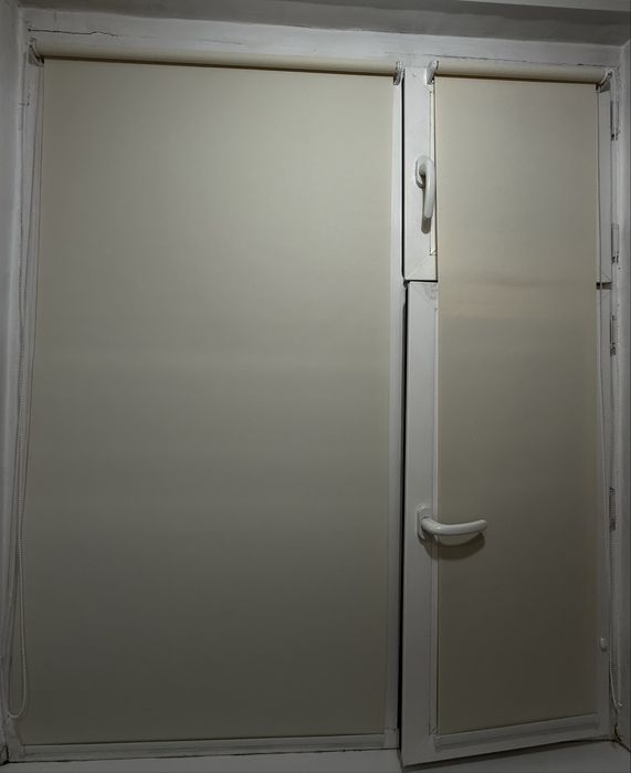 Продам рол шторы в отличном состоянии