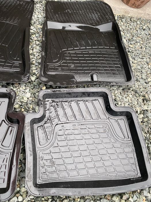 Коврики в салон на авто